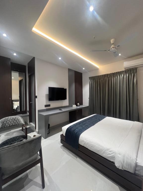 Deluxe Double Room - Image 2