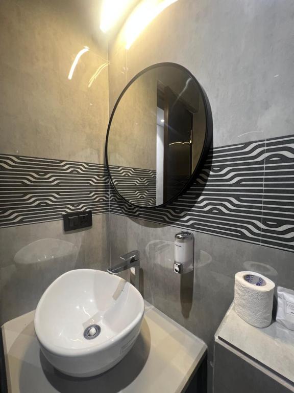 Deluxe Double or Twin Room - Image 3